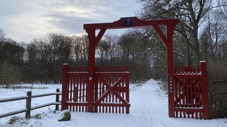 De røde porte i snevejr, dec 23